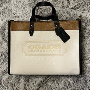 Coach Field Tote 30